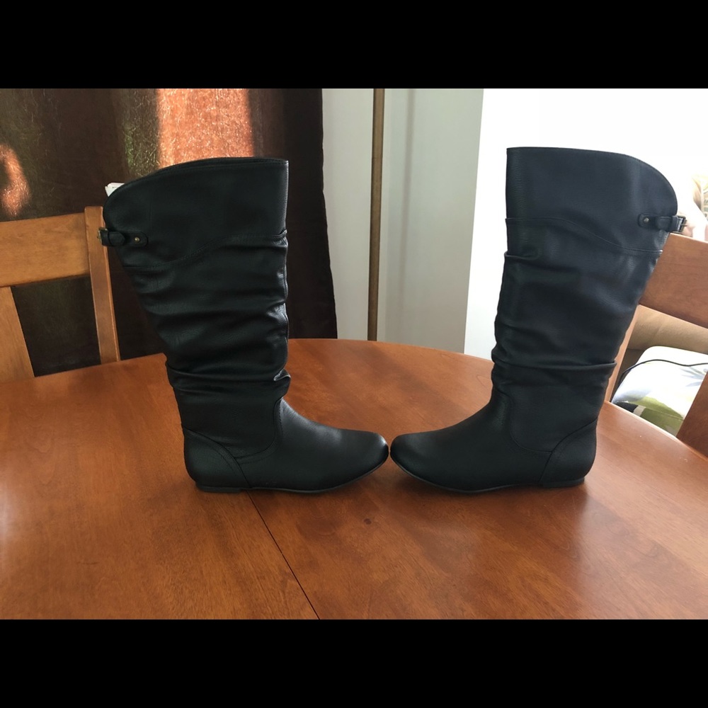 Black casual Riding Boot Size 7 NWOT